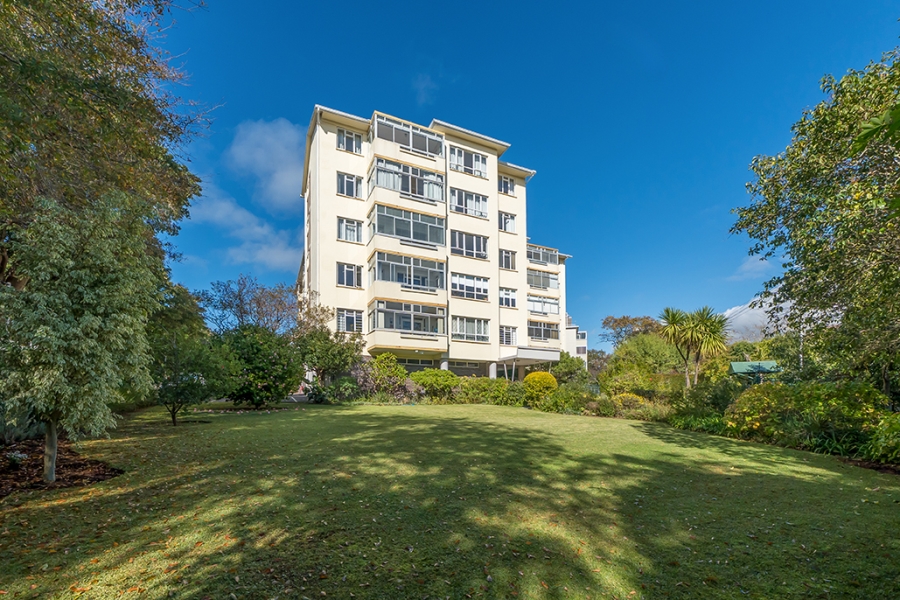 To Let 3 Bedroom Property for Rent in Kenilworth Upper Western Cape
